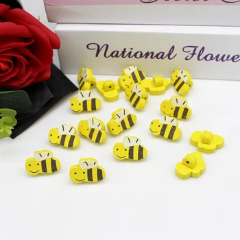 40 adet Sarı arı Düğmeleri İşi Karalama Defteri Giyim El Sanatları Ev Dekorasyonu Aksesuarları Dikiş ahşap düğmeler