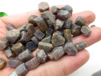 Ham Doğal Mavi Korindon Kristal Madagaskar kristal cevheri Orijinal mineral örneği işlenmemiş taş