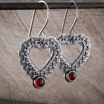 Kabile Yuvarlak Kakma Kırmızı Taşlar Kanca Küpe Vintage Gümüş Renk Metal Oyma Kalp Dangle Küpe Kadınlar için Etnik Takı